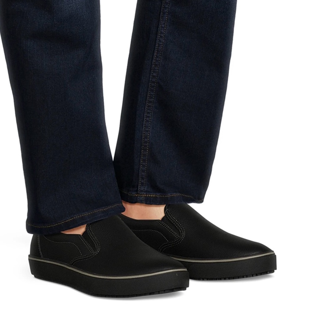 TredSafe Unisex Black Slip Resistant Work Shoe in M6/W7W